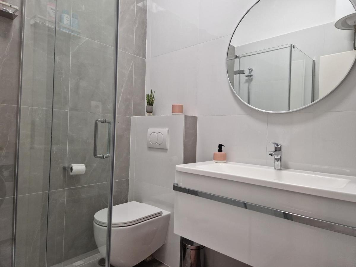 דירות ספליט Apartman Leana מראה חיצוני תמונה